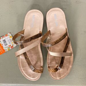 MUK LUKS Sz 11 About Town Rose Gold Snakeskin Strappy Sandals Leather Boho NWT